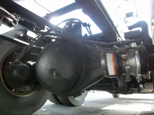 いすゞ ギガ PJ-CYZ51Q5(6x4)の写真15