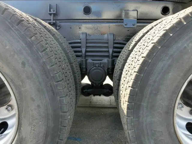 いすゞ ギガ PJ-CYZ51Q5(6x4)の写真16