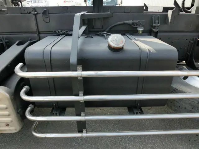 いすゞ ギガ PJ-CYZ51Q5(6x4)の写真17