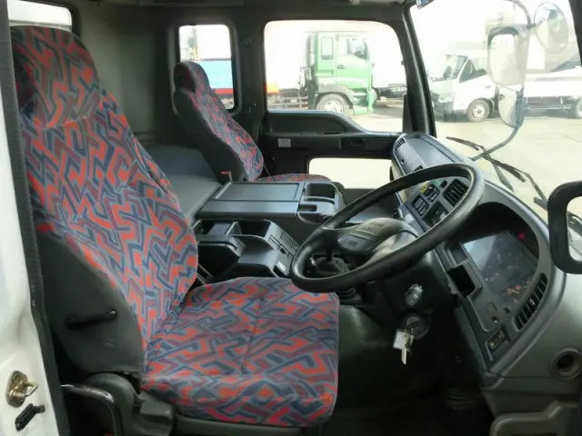 いすゞ ギガ PJ-CYZ51Q5(6x4)の写真22