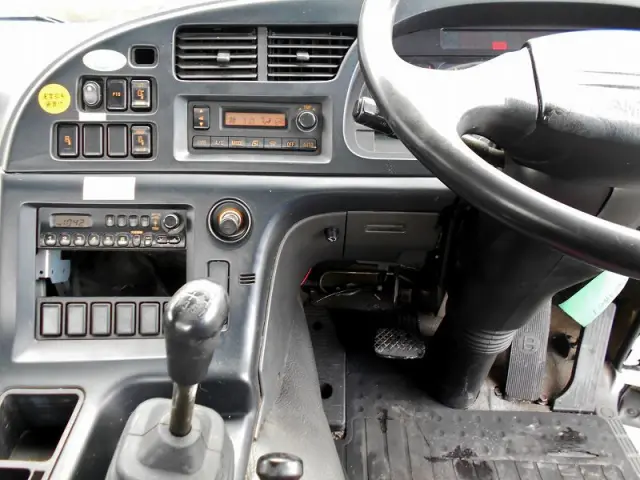 いすゞ ギガ PJ-CYZ51Q5(6x4)の写真23