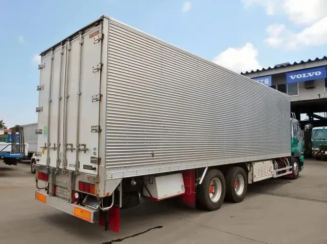 いすゞ ギガ PKG-CYL77V8(6x2)｜中古トラックなら【トラック市】