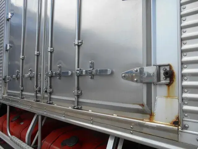 いすゞ ギガ PKG-CYL77V8(6x2)の写真18