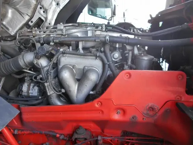 いすゞ ギガ PKG-CYL77V8(6x2)の写真20