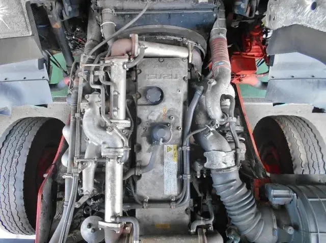 いすゞ ギガ PKG-CYL77V8(6x2)の写真22