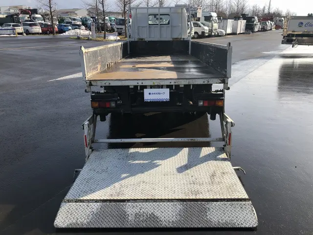 三菱 キャンター TPG-FEA50(2WD)の写真9
