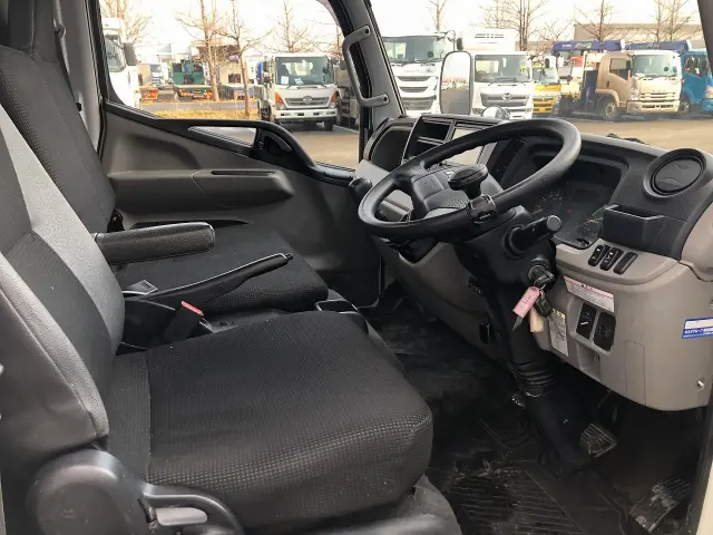 三菱 キャンター TPG-FEA50(2WD)の写真22