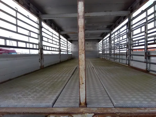 日野 プロフィア BDG-FW1EXYG(8x4)の写真9