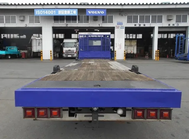 いすゞ ギガ PJ-CYJ51W5(8x4)の写真3