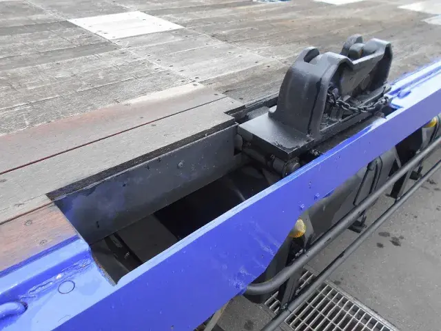 いすゞ ギガ PJ-CYJ51W5(8x4)の写真14