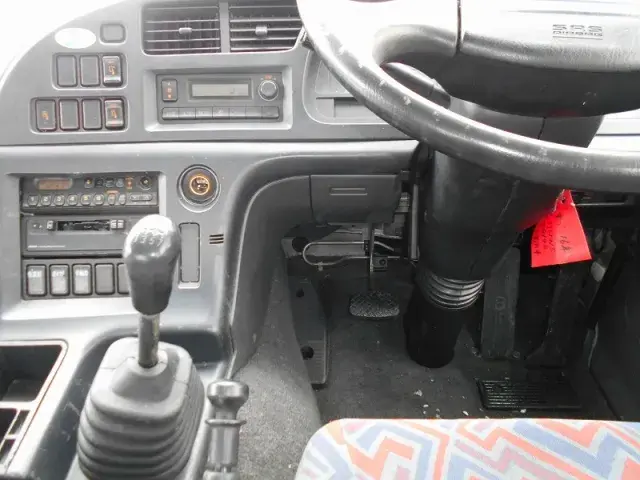 いすゞ ギガ PJ-CYJ51W5(8x4)の写真23