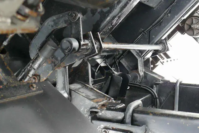 日野 プロフィア PK-FS1EPWA(6x4)の写真11