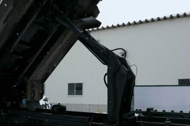 日野 プロフィア PK-FS1EPWA(6x4)の写真12