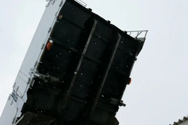 日野 プロフィア PK-FS1EPWA(6x4)の写真13