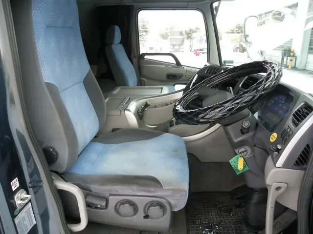 UD クオン ADG-CD4ZA(6x2)の写真4