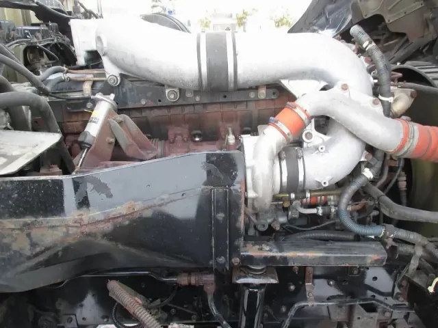 UD クオン ADG-CD4ZA(6x2)の写真21