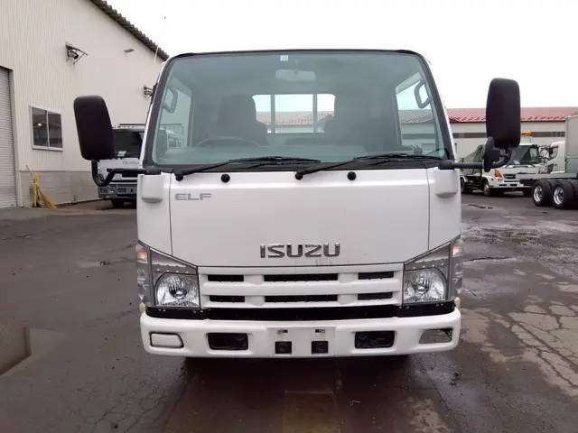 いすゞ エルフ SKG-NHS85A(4WD)の写真3