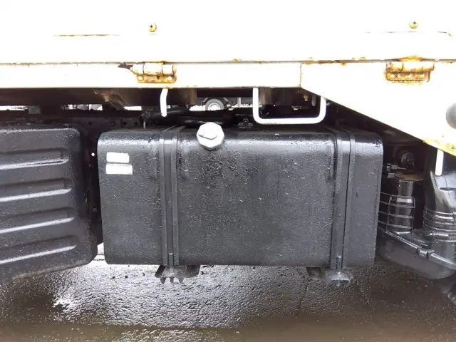 いすゞ エルフ SKG-NHS85A(4WD)の写真14