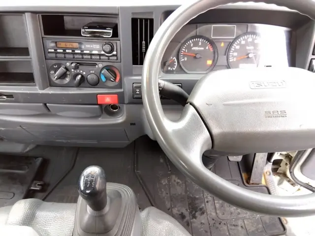 いすゞ エルフ SKG-NHS85A(4WD)の写真23