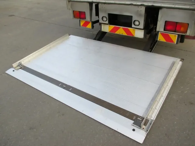 日野 レンジャー LKG-FE7JPAG(2WD)の写真11