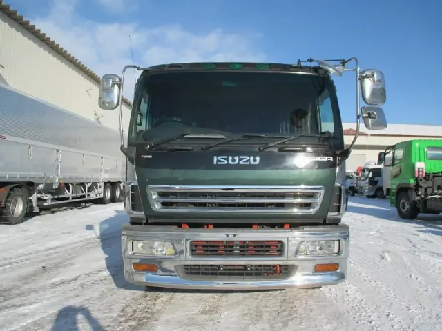 いすゞ ギガ KL-CYZ51P3(6x4)の写真6