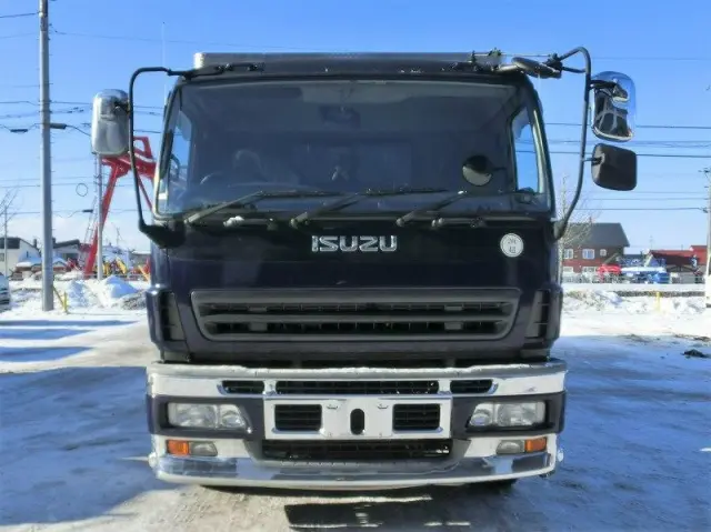 いすゞ ギガ PJ-CYZ52V6(6x4)の写真3