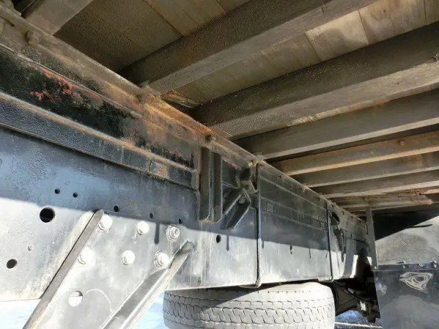 いすゞ ギガ PJ-CYZ52V6(6x4)の写真9