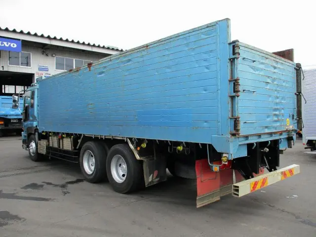 いすゞ ギガ PDG-CYZ52Q8(6x4)の写真4