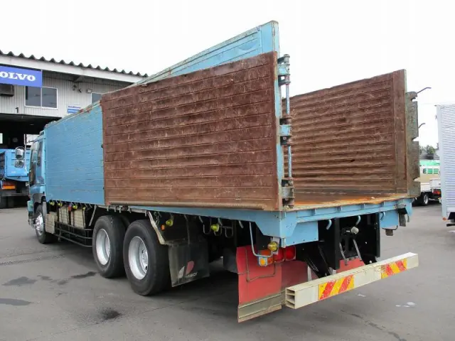 いすゞ ギガ PDG-CYZ52Q8(6x4)の写真8