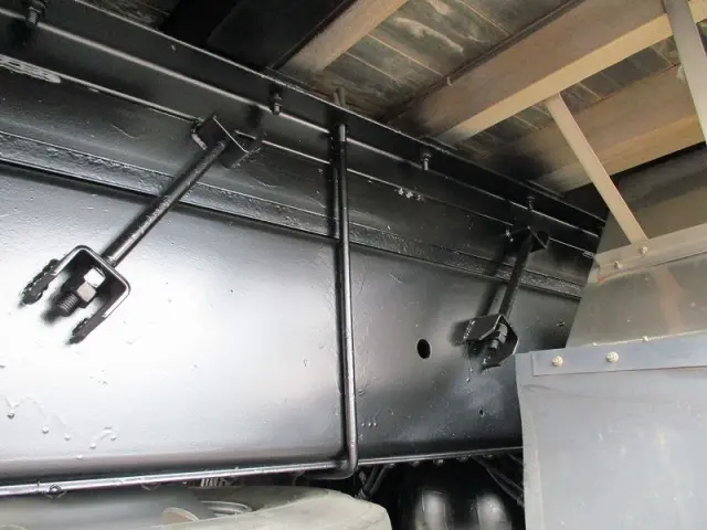 いすゞ ギガ PDG-CYZ52Q8(6x4)の写真9