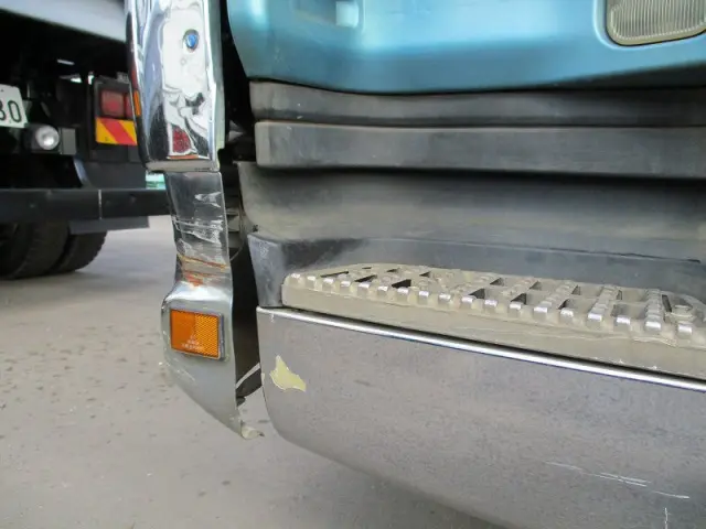 いすゞ ギガ PDG-CYZ52Q8(6x4)の写真14