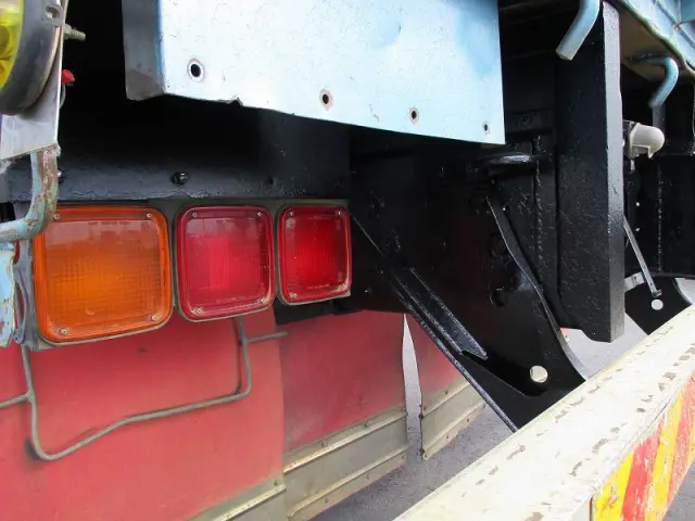 いすゞ ギガ PDG-CYZ52Q8(6x4)の写真17