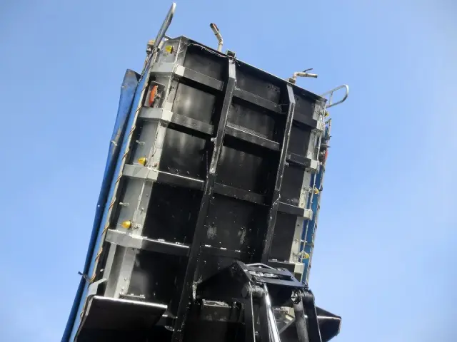 三菱 スーパーグレート QKG-FV50VY(6x4)の写真12