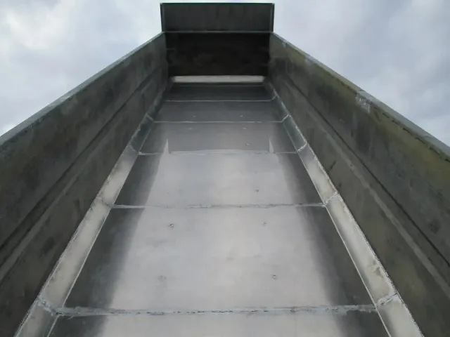 いすゞ ギガ PJ-CYY52V6(6x4)の写真8