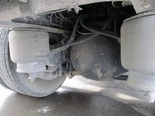 いすゞ ギガ PJ-CYY52V6(6x4)の写真16