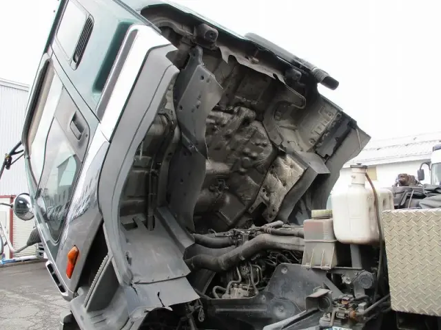 いすゞ ギガ PJ-CYY52V6(6x4)の写真18