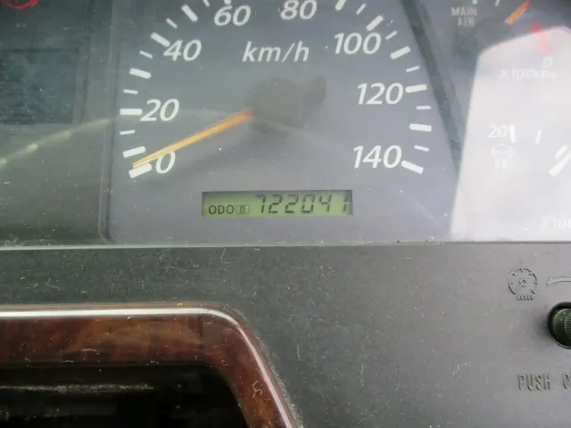 いすゞ ギガ PJ-CYY52V6(6x4)の写真24