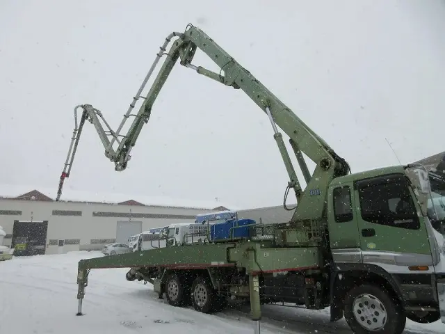 いすゞ ギガ KC-CYZ81Q2改(6x4)の写真7