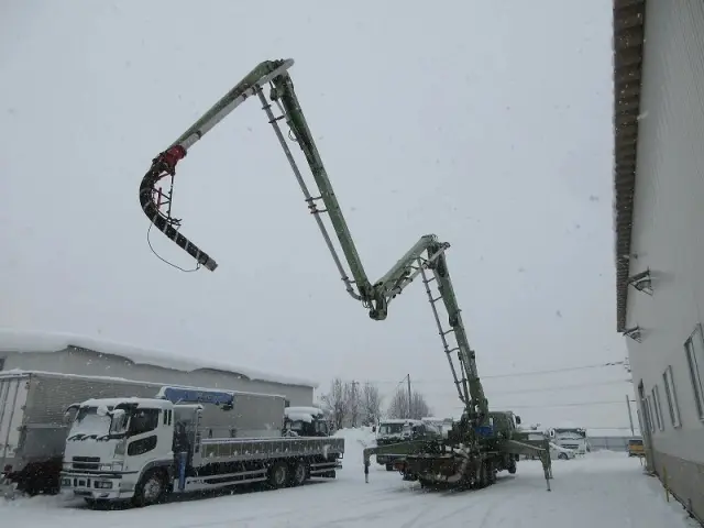 いすゞ ギガ KC-CYZ81Q2改(6x4)の写真8