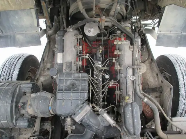 いすゞ ギガ KC-CYZ81Q2改(6x4)の写真21