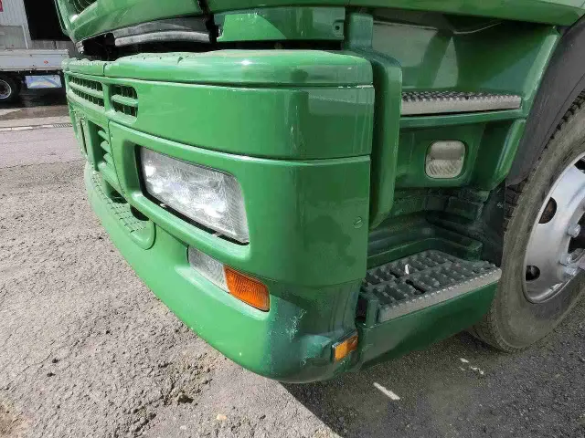 いすゞ ギガ PDG-CYY77V8(6x4)の写真13