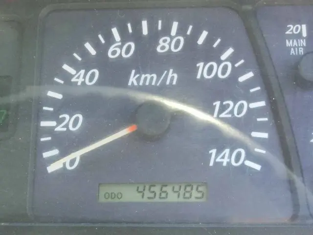 いすゞ ギガ PDG-CYY77V8(6x4)の写真22