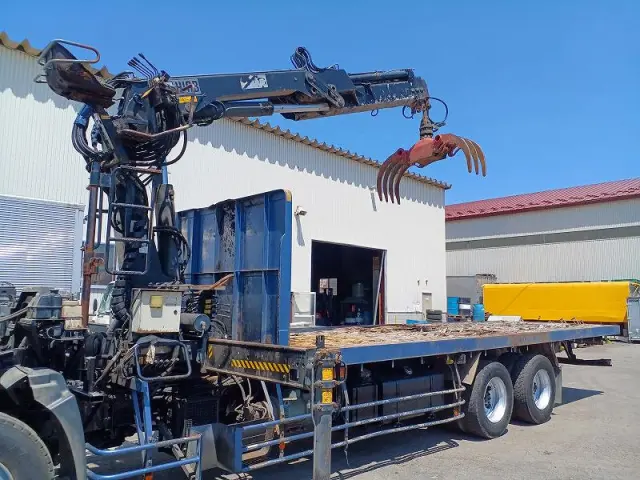 日野 プロフィア BDG-FS1EZYA(6x4)の写真9