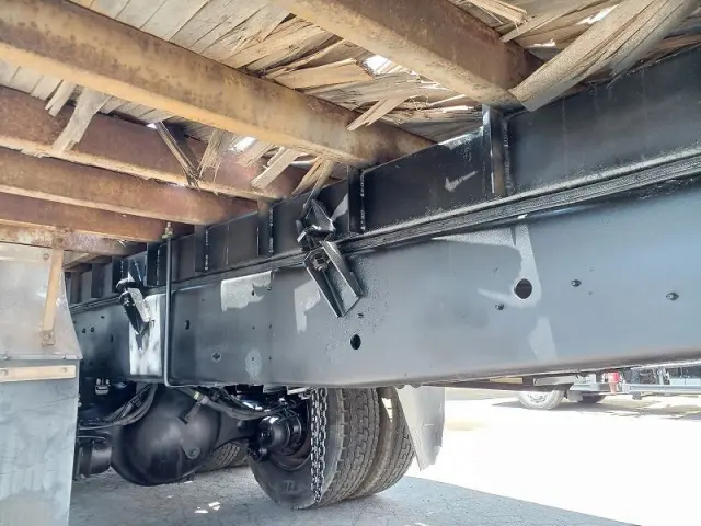 日野 プロフィア BDG-FS1EZYA(6x4)の写真11