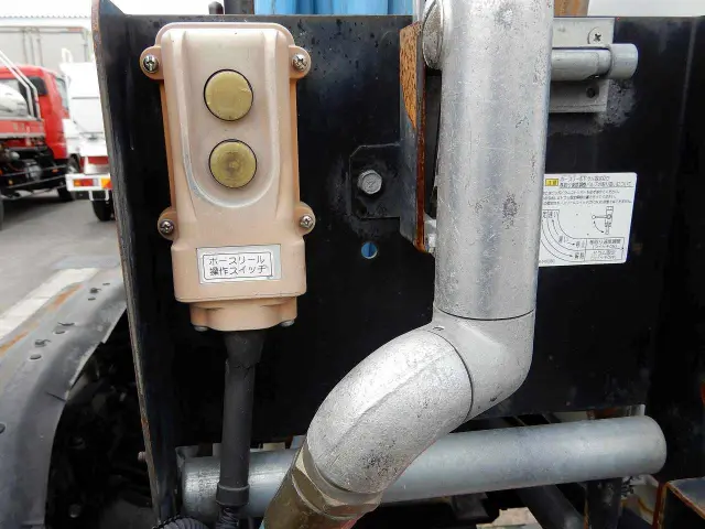 いすゞ エルフ PB-NPS81AN(4WD)の写真16