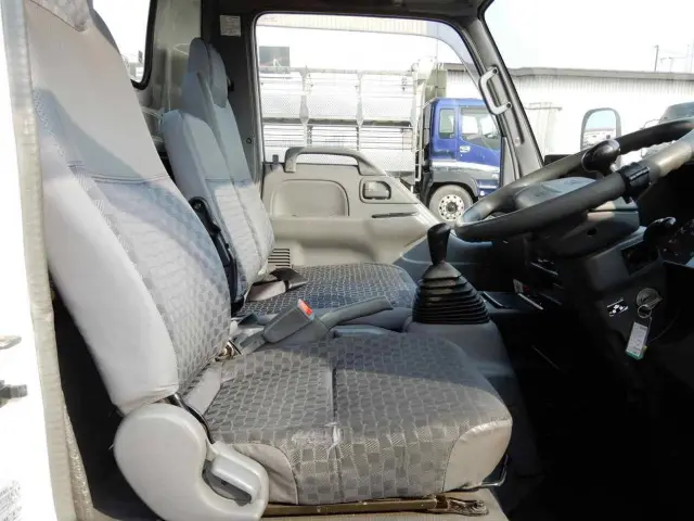 いすゞ エルフ PB-NPS81AN(4WD)の写真22