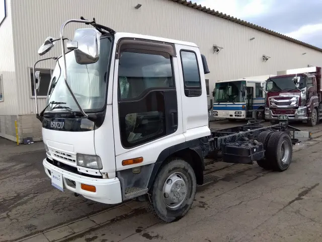 いすゞ フォワード PB-FRS35D3J(4WD)の写真1