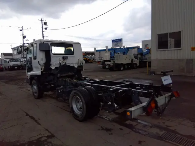 いすゞ フォワード PB-FRS35D3J(4WD)の写真4