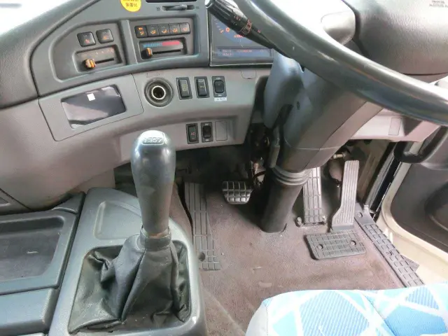 日野 プロフィア KL-FS1KZHA(6x4)の写真23