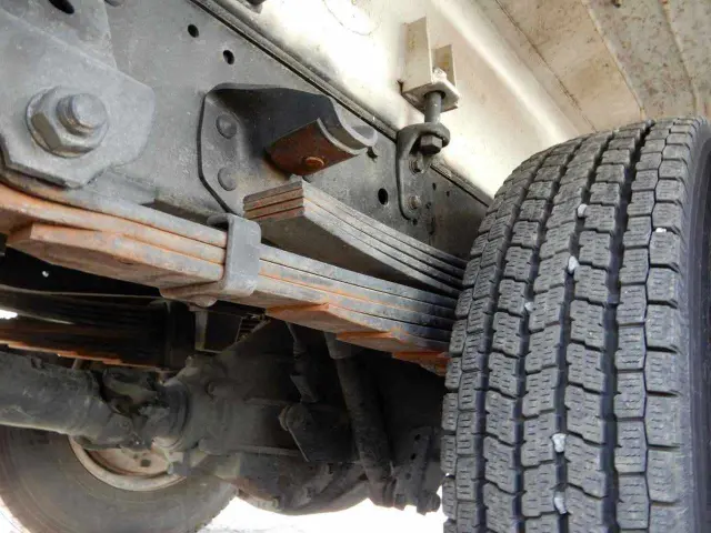 いすゞ エルフ BKG-NMR85N(2WD)の写真14